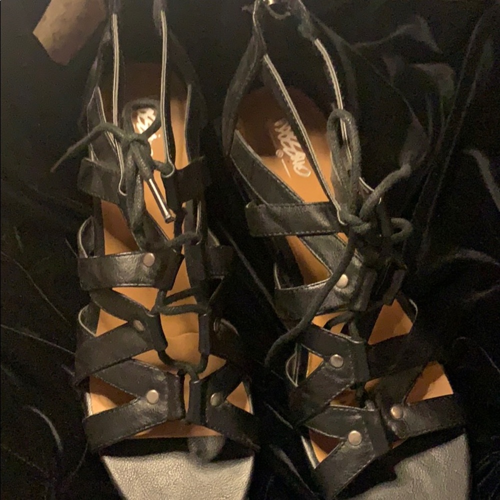 Mossimo laced wedges. Size 10